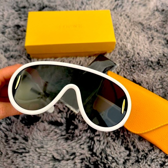 Loewe Accessories - LOEWE SUNGLASSES
